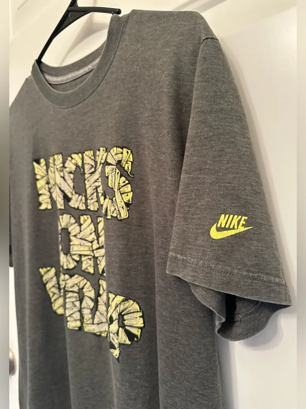 Nike Graphic T Shirt Gray Men's Medium